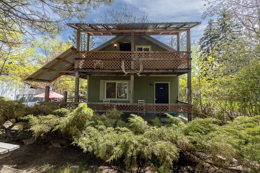 100 Boone, Conconully, WA 98819 Hotel For Sale