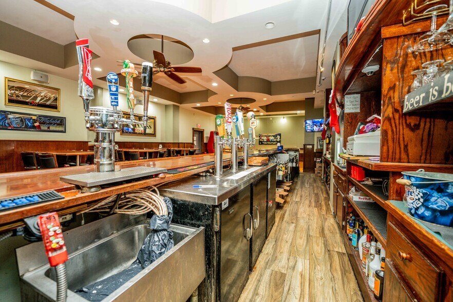More Photos Of 266 Dartmouth St, New Bedford Restaurant For Sale