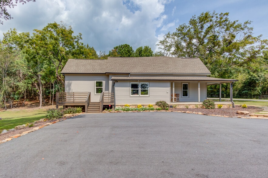 More Photos Of 6700 Shady grove Rd, Cumming Office Residential For Sale