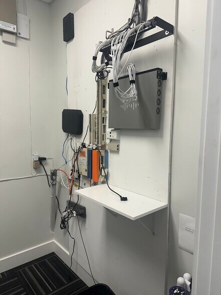 More Photos Of 161 Commerce Rd, Boynton Beach Warehouse For Sale