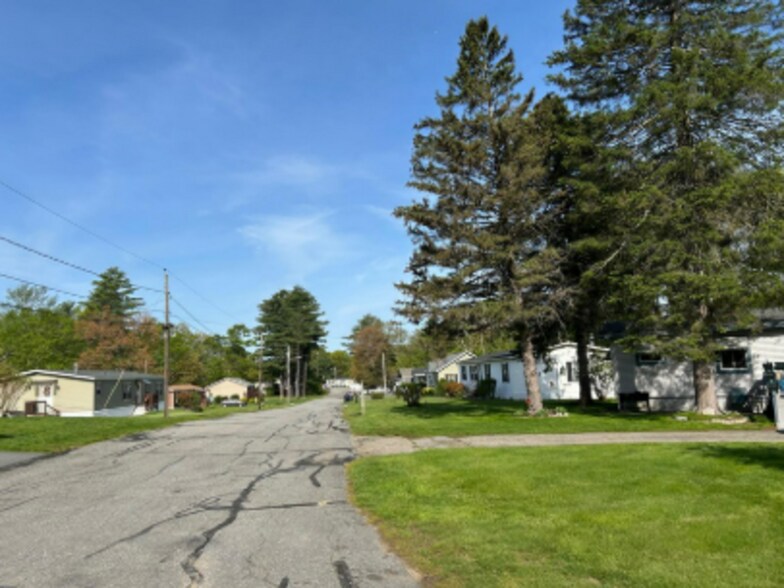 More Photos Of 187 Pelham Rd, Salem Manufactured Housing Mobile Home Park For Sale