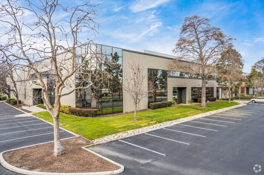 More Photos Of 34175 Ardenwood Blvd, Fremont Research And Development For Lease