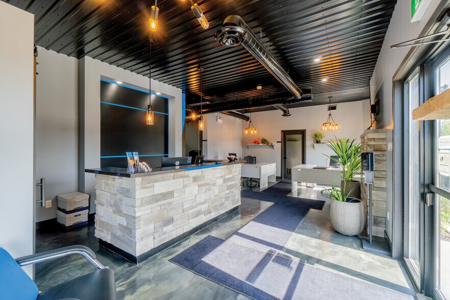 More Photos Of 00 Indcum Rd, Navan Showroom For Sale