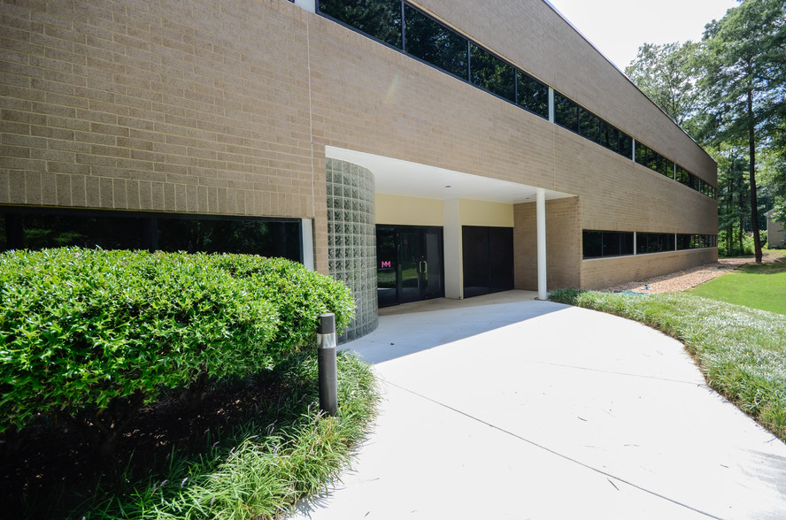 Primary Photo Of 2727 Enterprise Pky, Richmond Office Residential For Lease