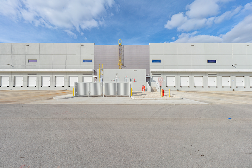 More Photos Of 12000 NW 39 St, Coral Springs Unknown For Lease