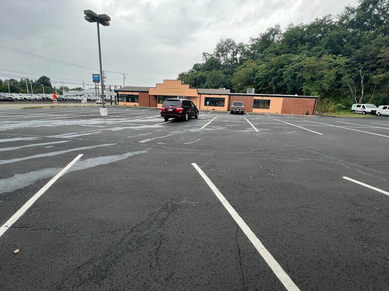 More Photos Of 5185 State Route 30, Greensburg Restaurant For Lease