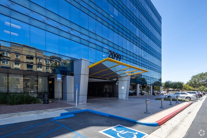 More Photos Of 2099 S State College Blvd, Anaheim Office For Lease