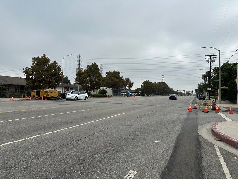 More Photos Of 1058-1060 E Las Tunas Dr, San Gabriel Storefront Retail Office For Sale