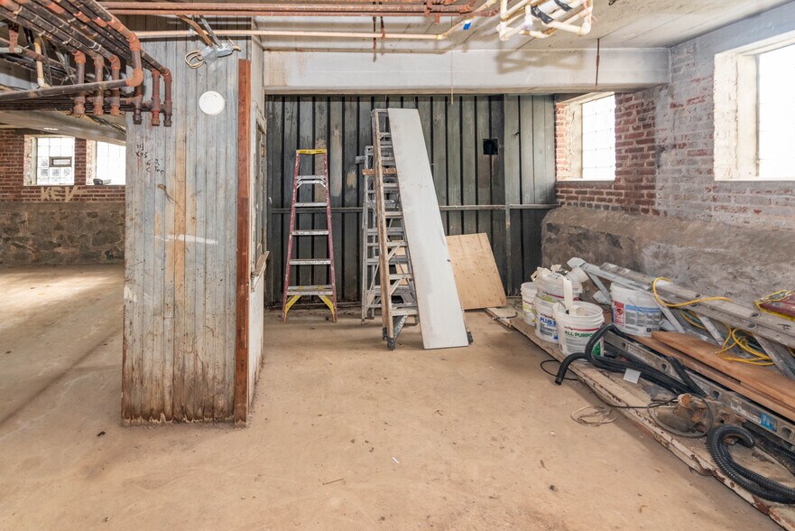 More Photos Of 3210-3212 Walbrook Ave, Baltimore Apartments For Sale