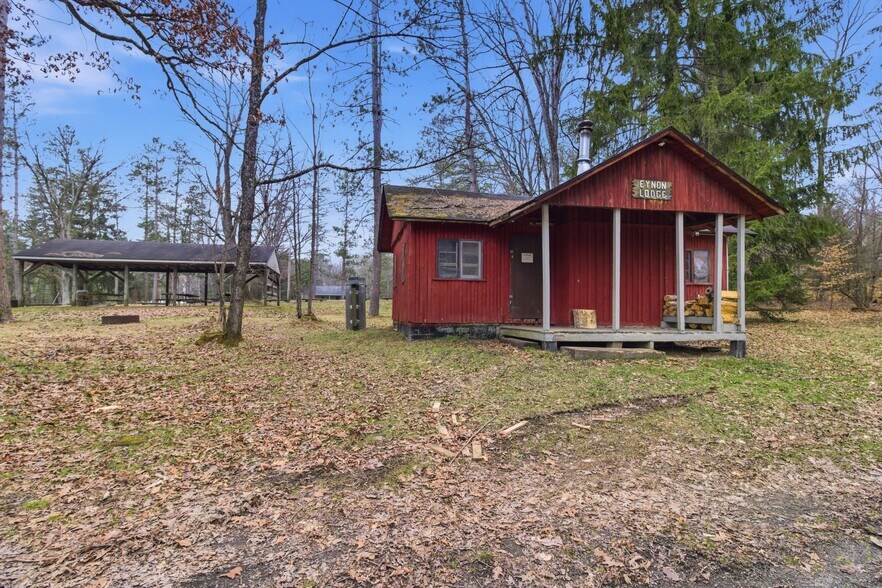 More Photos Of 89 Nolan Rd, Penfield General Retail For Sale