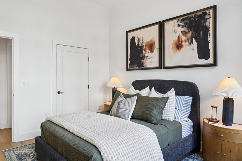 More Photos Of 912 2nd Ave N, Nashville Apartments For Lease