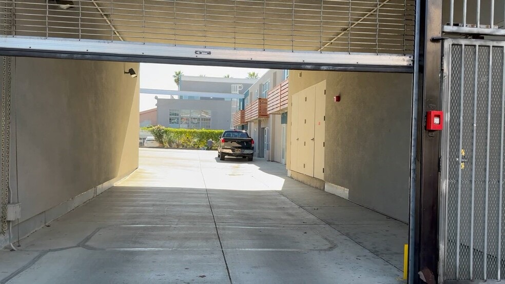 Primary Photo Of 1940 Union St, Oakland Warehouse For Sale