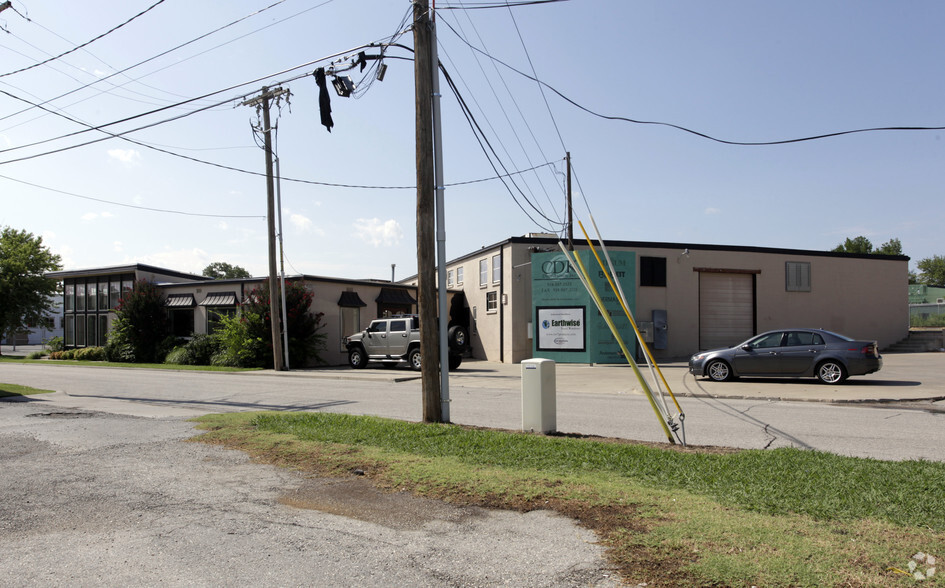 Primary Photo Of 2005 E 7th Pl, Tulsa Warehouse For Sale