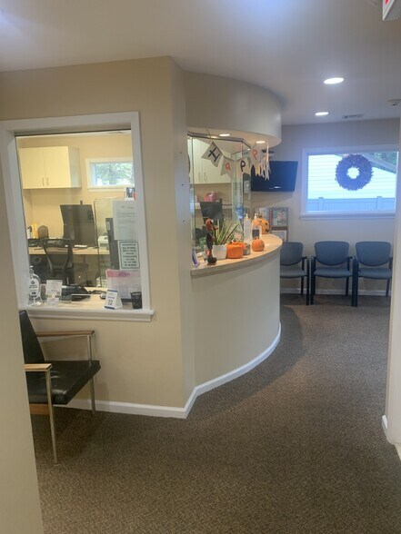 More Photos Of 1361 St Georges Ave, Rahway Office For Sale