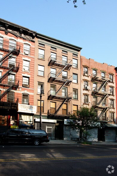 More Photos Of 19 Essex St, New York Storefront Retail Residential For Lease