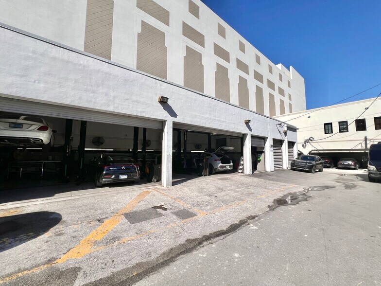 More Photos Of 241 Almeria Ave, Coral Gables Auto Repair For Lease