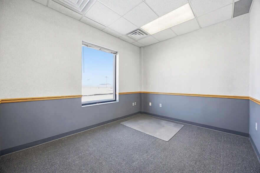 More Photos Of 3456 70th St S, Glyndon Industrial For Lease