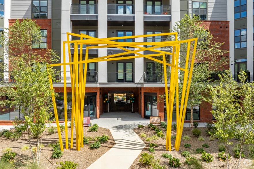 More Photos Of 715 E 36th St, Charlotte Apartments For Lease