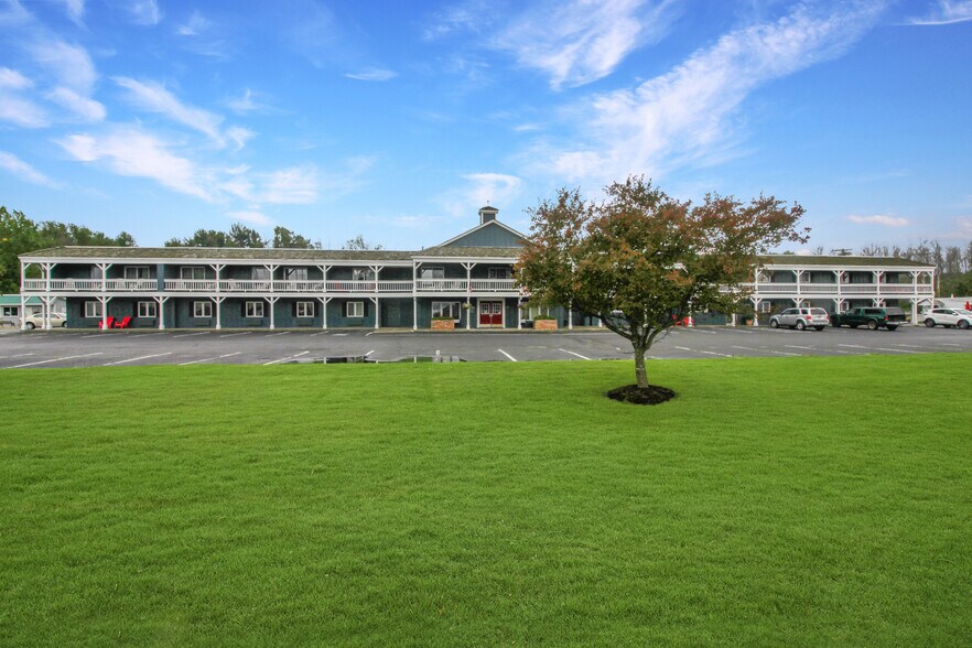 More Photos Of 115 W Lake Rd, Mayville Hotel For Sale