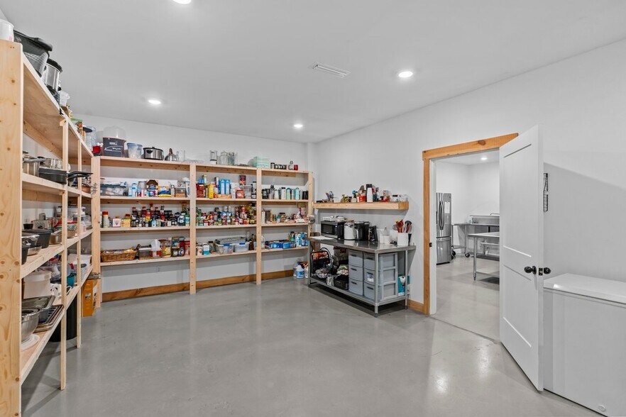 More Photos Of 11179 County Road 1, Enterprise Flex For Sale