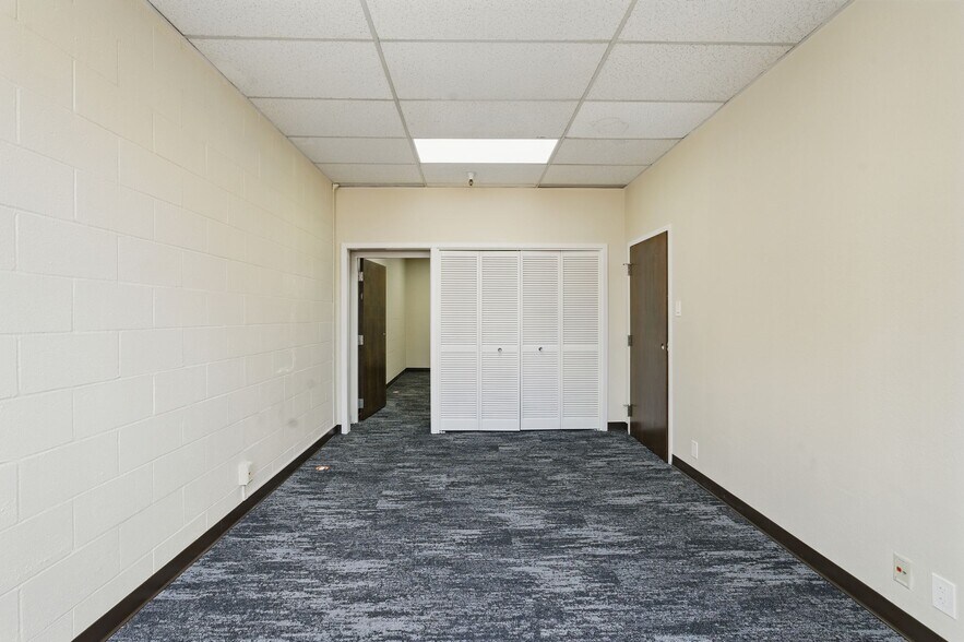 More Photos Of 301 Grand Ave, South San Francisco Office For Lease