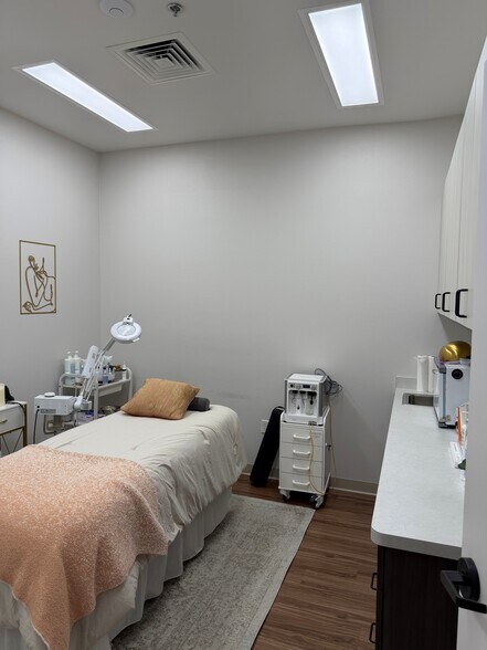 More Photos Of 12530 Lebanon Rd, Frisco Medical For Sale