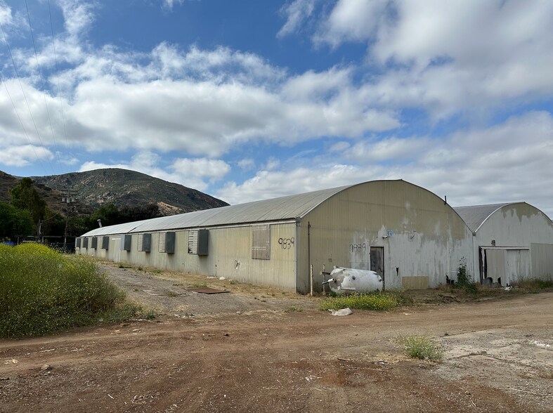 More Photos Of 9839 Blossom Valley Rd, El Cajon Warehouse For Lease