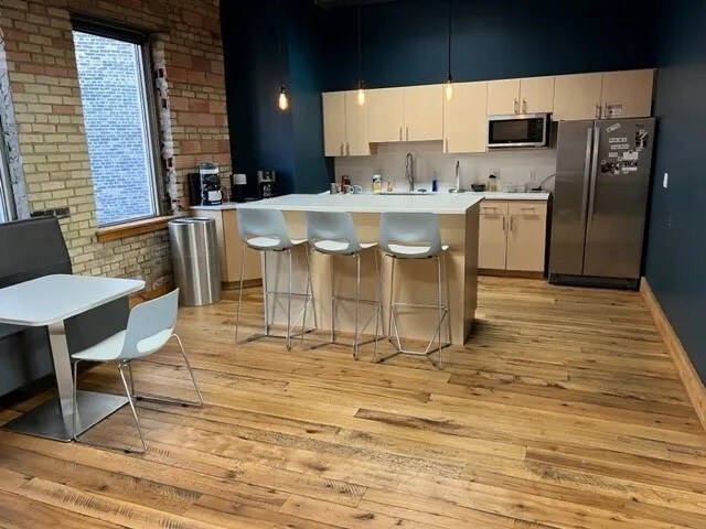 More Photos Of 101 S Washington St, Green Bay Loft Creative Space For Lease