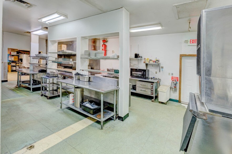 More Photos Of 333 Mill Creek Dr, Marysville Restaurant For Sale