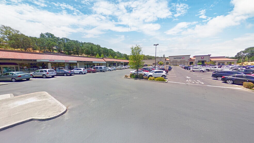 Primary Photo Of 845-1071 11th St, Lakeport Freestanding For Lease