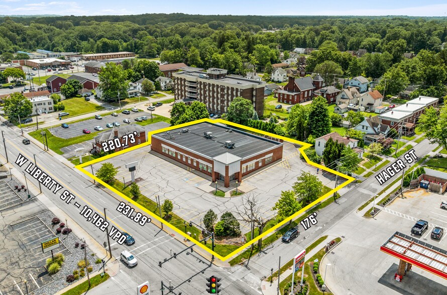 More Photos Of 147 W Liberty St, Hubbard Drugstore For Sale