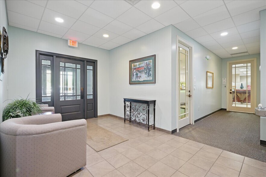 More Photos Of 2545 N Opdyke Rd, Auburn Hills Medical For Sale