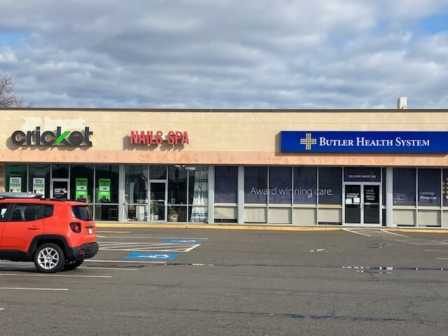 More Photos Of 225-237 Route 288, Ellwood City Unknown For Lease