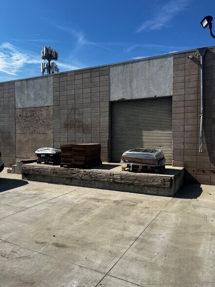 More Photos Of 117 V St, Bakersfield Warehouse For Lease