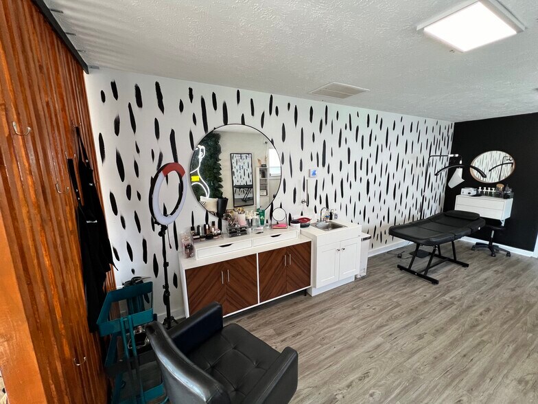 More Photos Of 8 N Clarendon Ave, Avondale Estates Freestanding For Sale