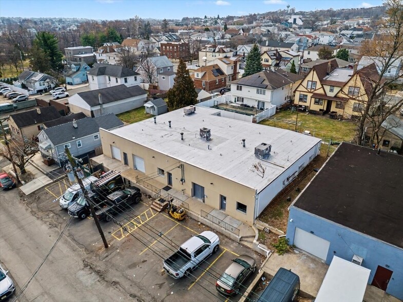 More Photos Of 17 Vreeland St, Lodi Warehouse For Sale