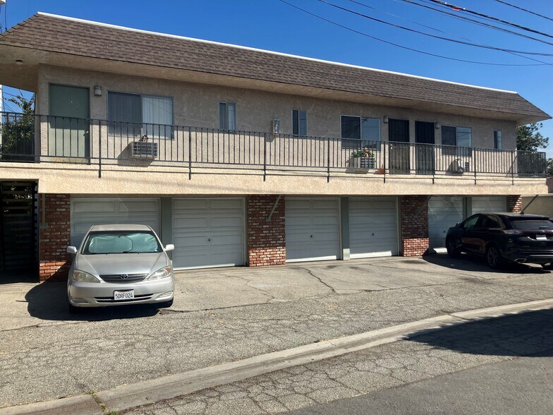 More Photos Of 271 W Ash Ave, Burbank Apartments For Sale