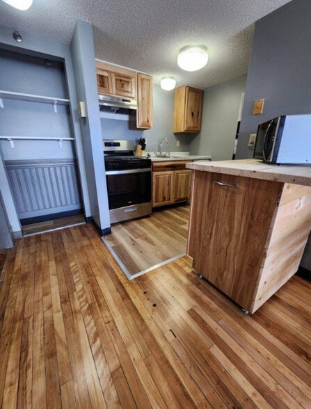 More Photos Of 19 Wood St, Lewiston Apartments For Sale