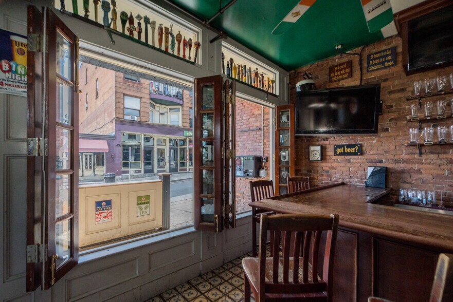 More Photos Of 19-21 Caroline St, Saratoga Springs General Retail For Sale