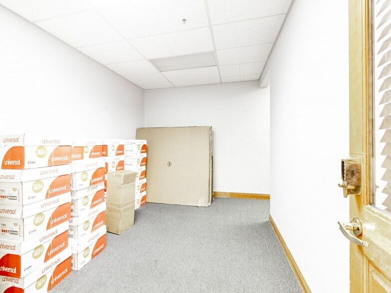 More Photos Of 2064 Prospector Ave, Park City Medical For Sale