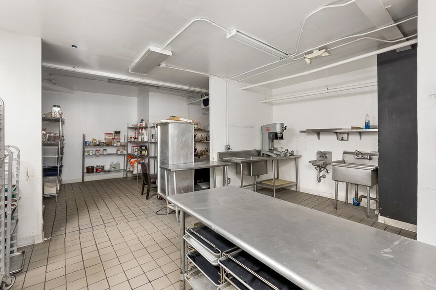 More Photos Of 373-377 Broadway St, San Francisco Apartments For Lease