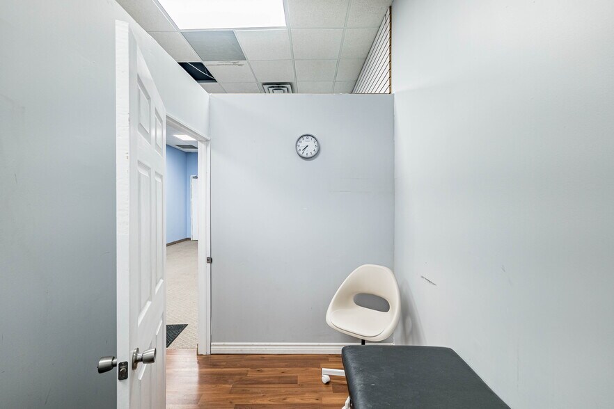 More Photos Of 1625 Albion Rd, Toronto Medical For Sale
