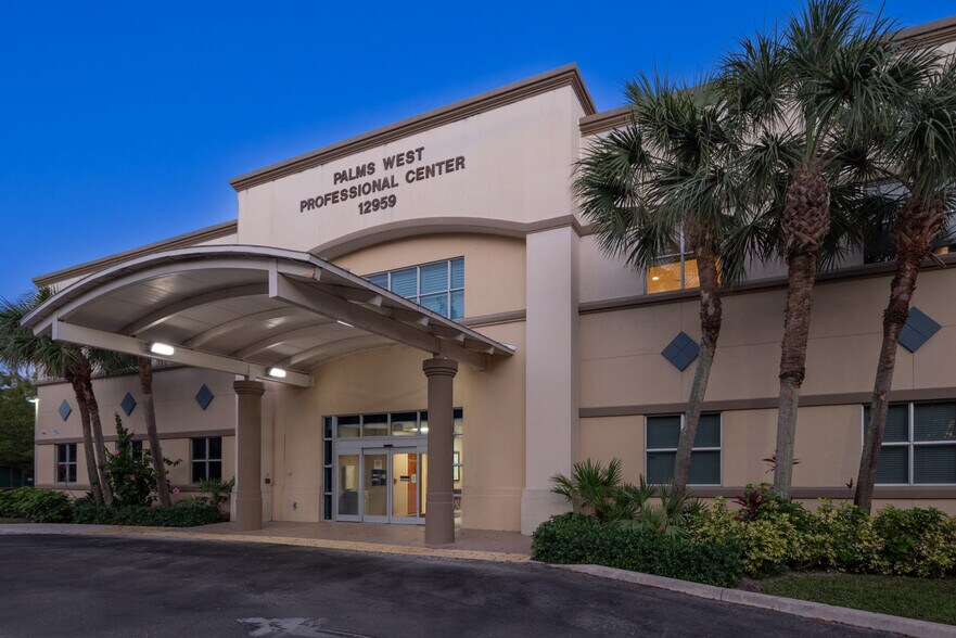 More Photos Of 12959 Palms West Dr, Loxahatchee Medical For Sale