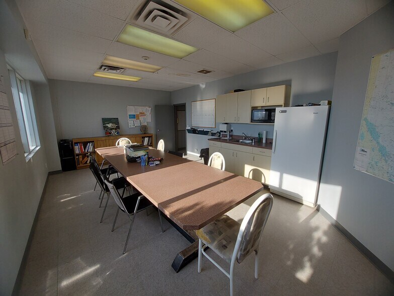 More Photos Of 27123 Hwy 597, Lacombe County Warehouse For Lease