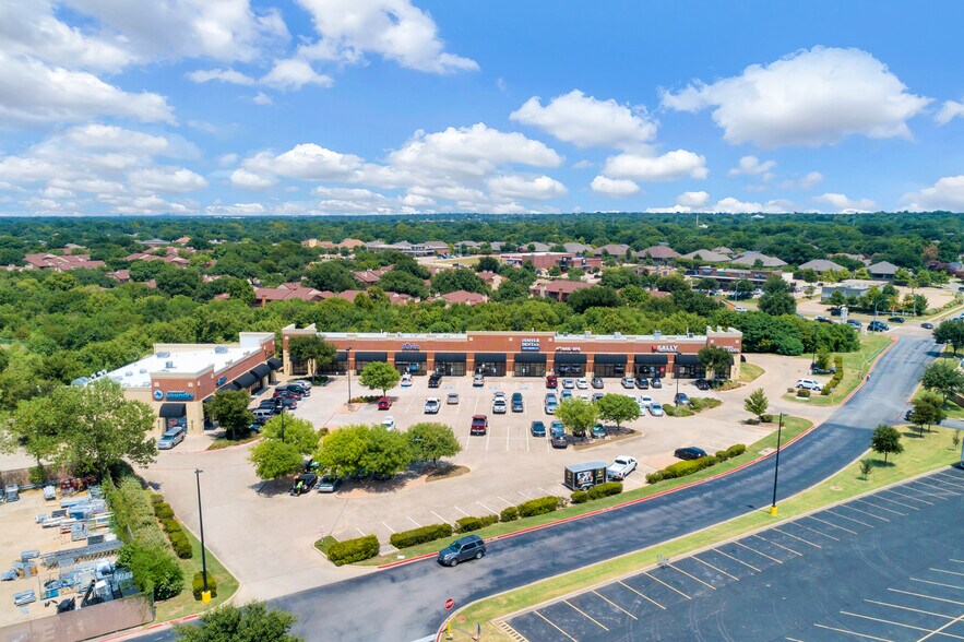 More Photos Of 5850 S Hulen St, Fort Worth Unknown For Lease