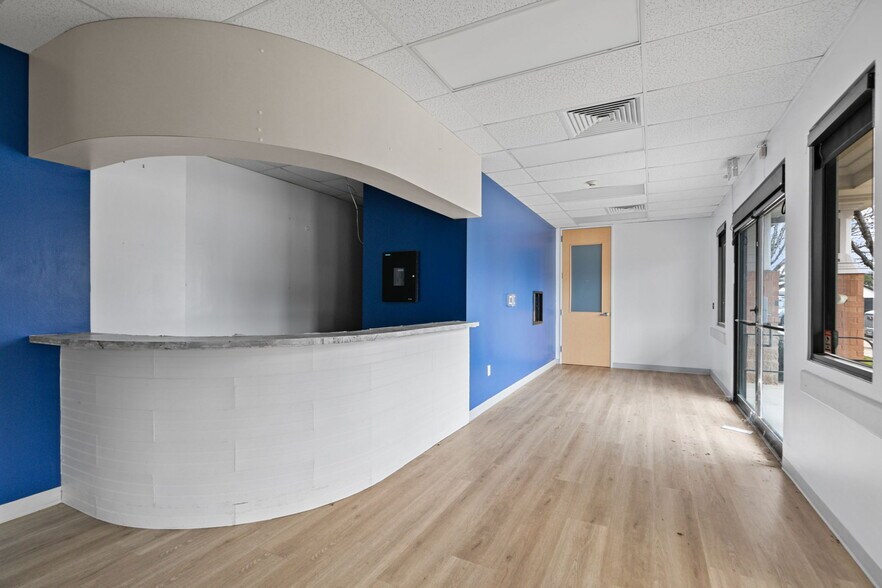 More Photos Of 5751 Blythewood St, Houston Medical For Sale