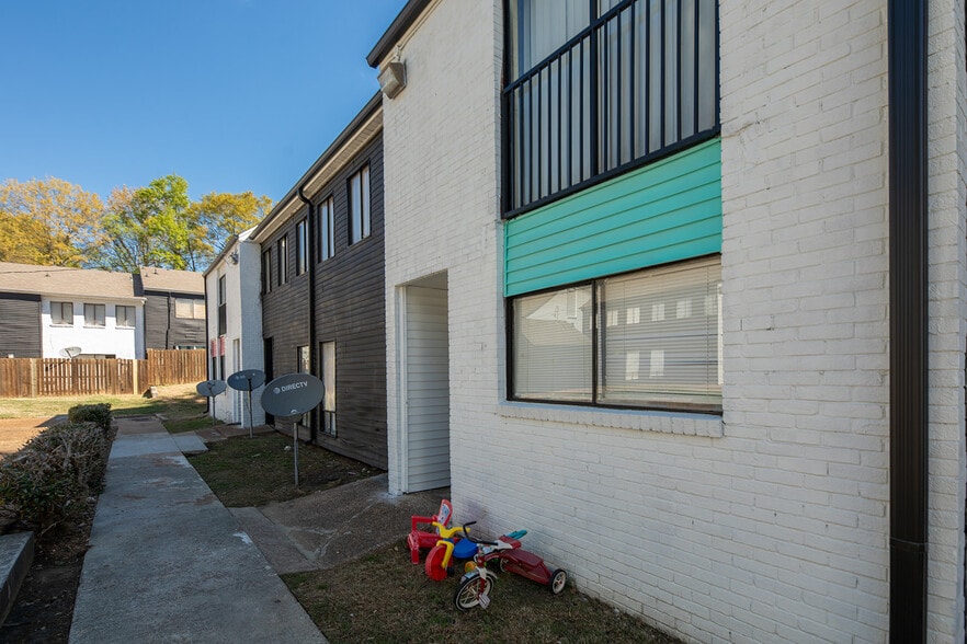 More Photos Of 2780 Raleigh-Lagrange Rd, Memphis Apartments For Sale