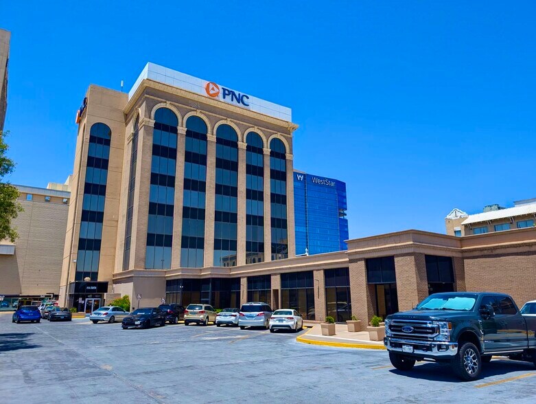 More Photos Of 416 N Stanton St, El Paso Office For Lease