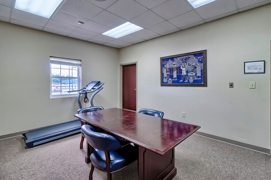 More Photos Of 811 Sunset Blvd, West Columbia Medical For Sale
