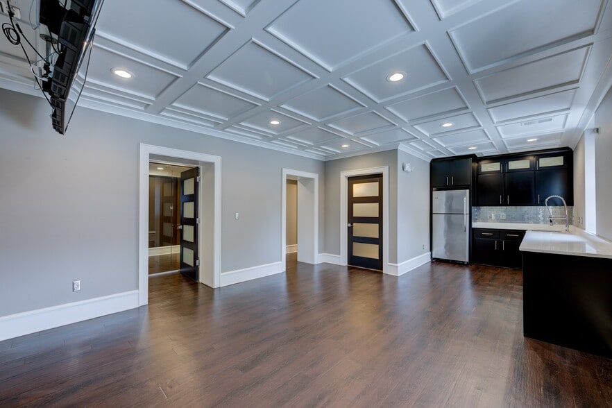 More Photos Of 1608 Taylor St, Columbia Freestanding For Lease